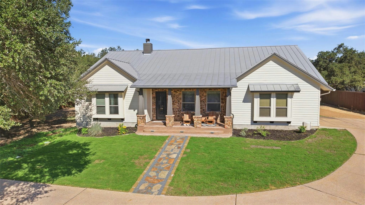 5910 Hudson Bend Rd — exterior