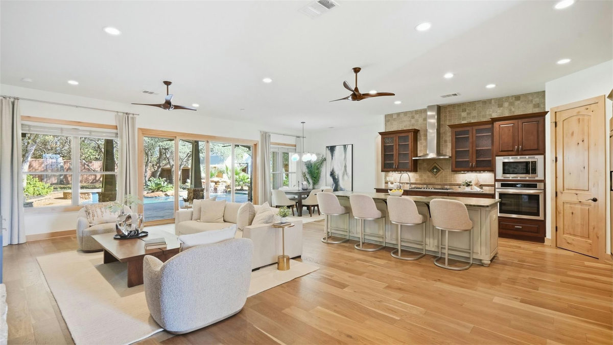 5910 Hudson Bend Rd — photo 4