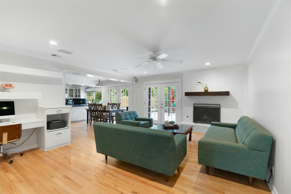 8605 Primrose Ln — photo 3
