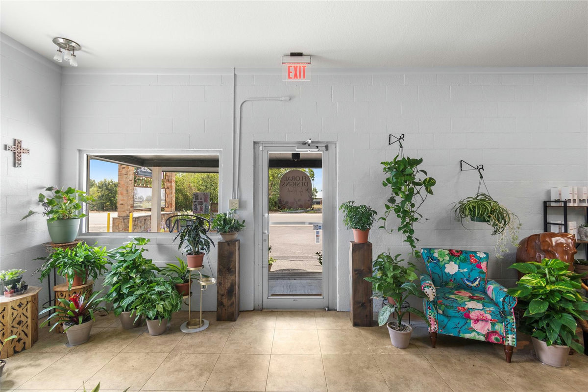 605 N Water St — photo 5