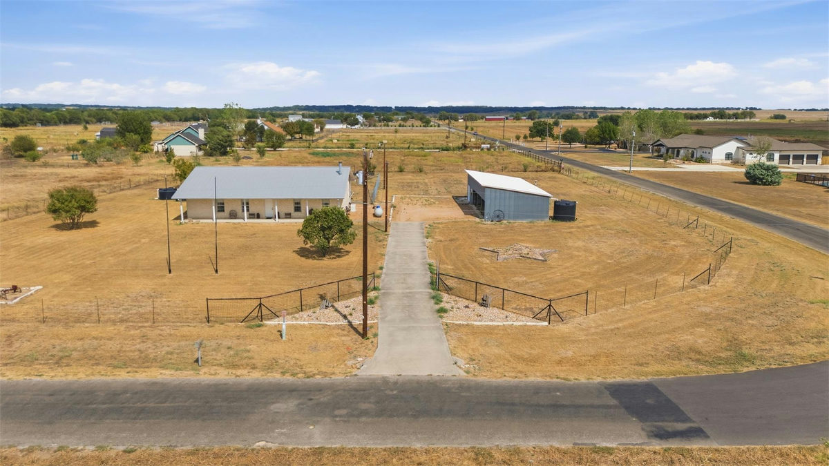 725 County Road 124 — exterior