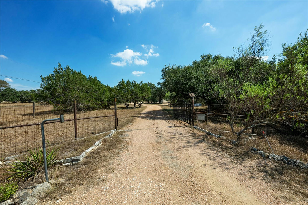 1211 Quail Ridge Dr — photo 4