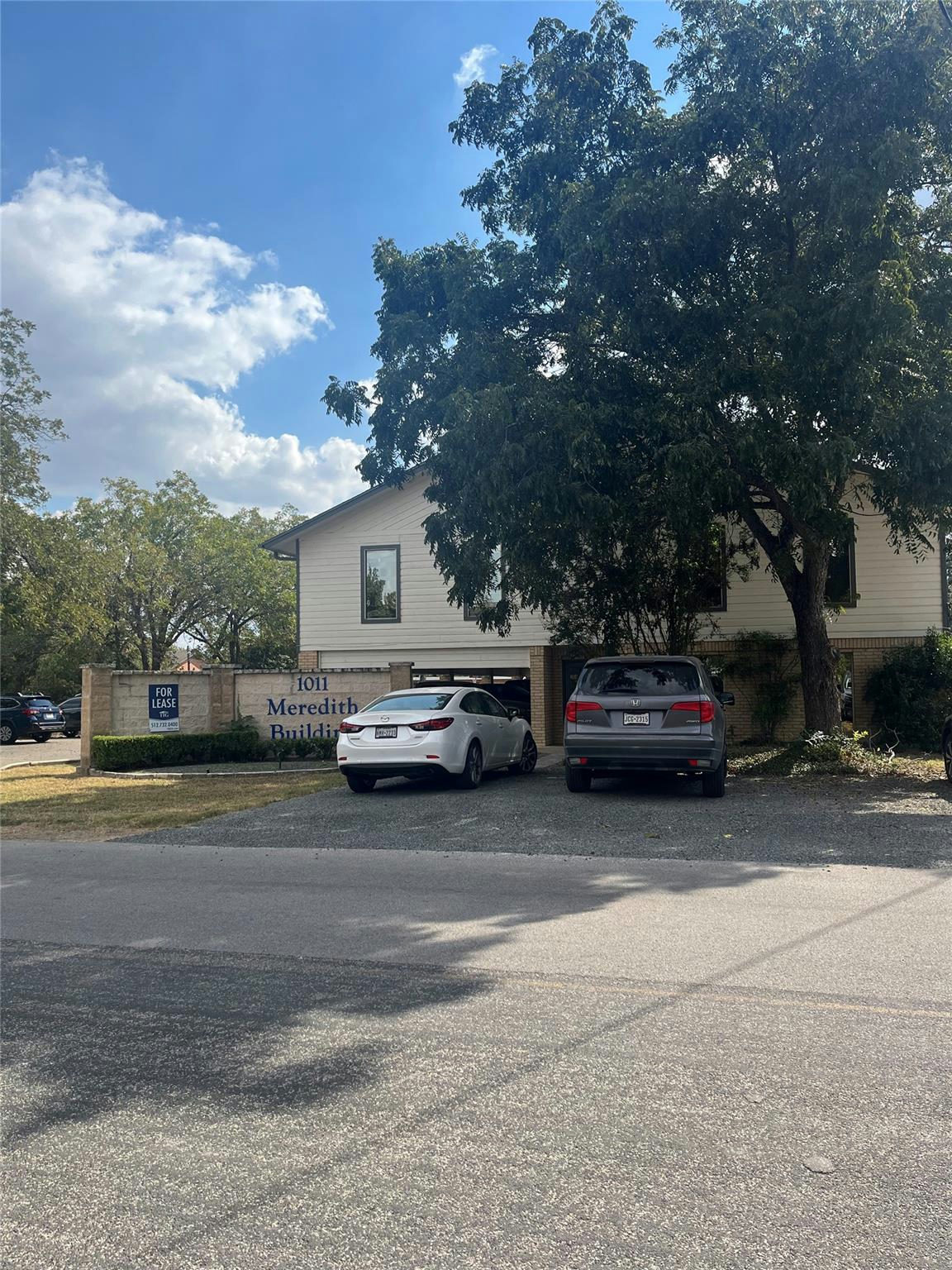 1011 Meredith Dr — photo 4