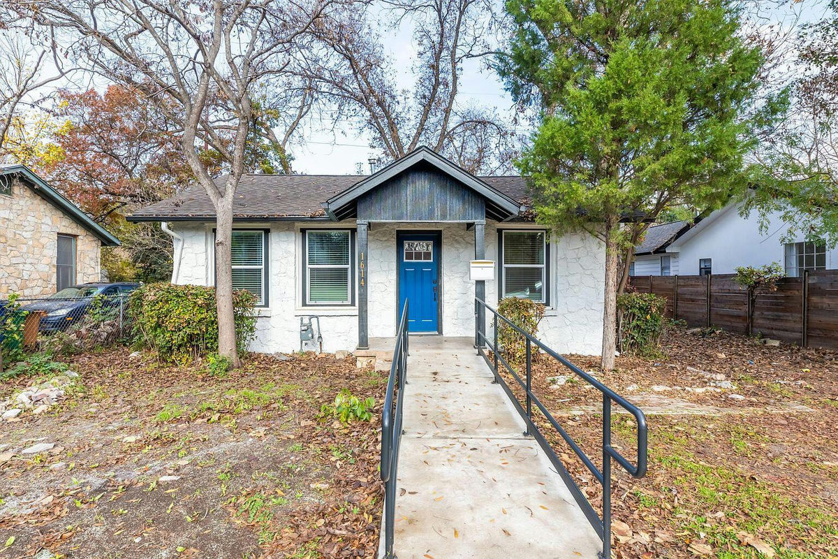 1614 Holly St — photo 2