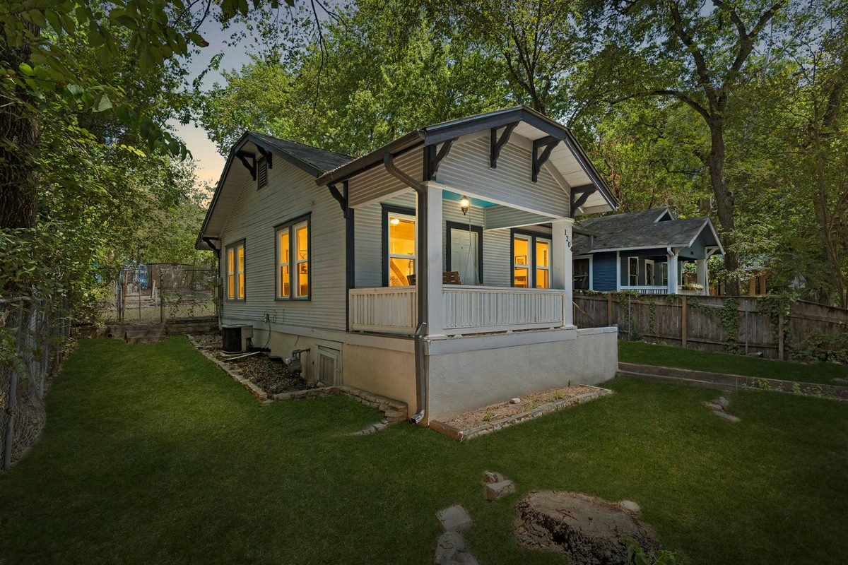 1204 Taylor St — exterior