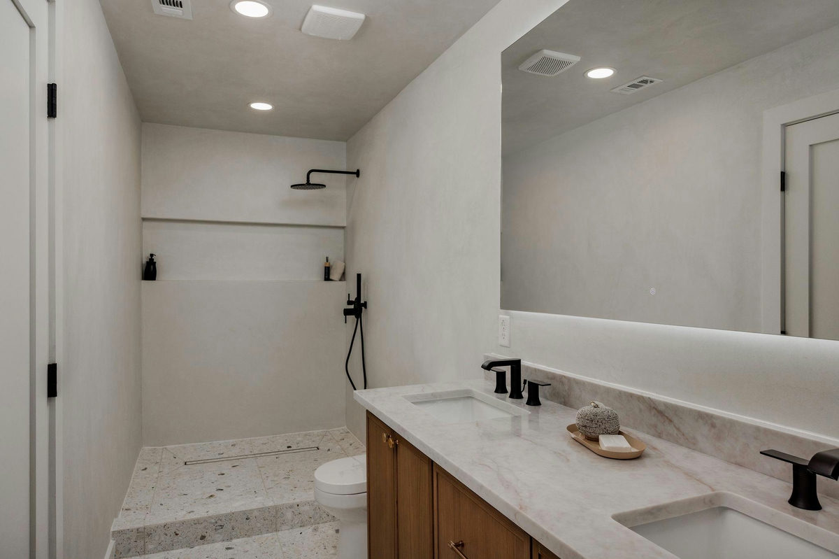 8708 Collingwood Dr — photo 4