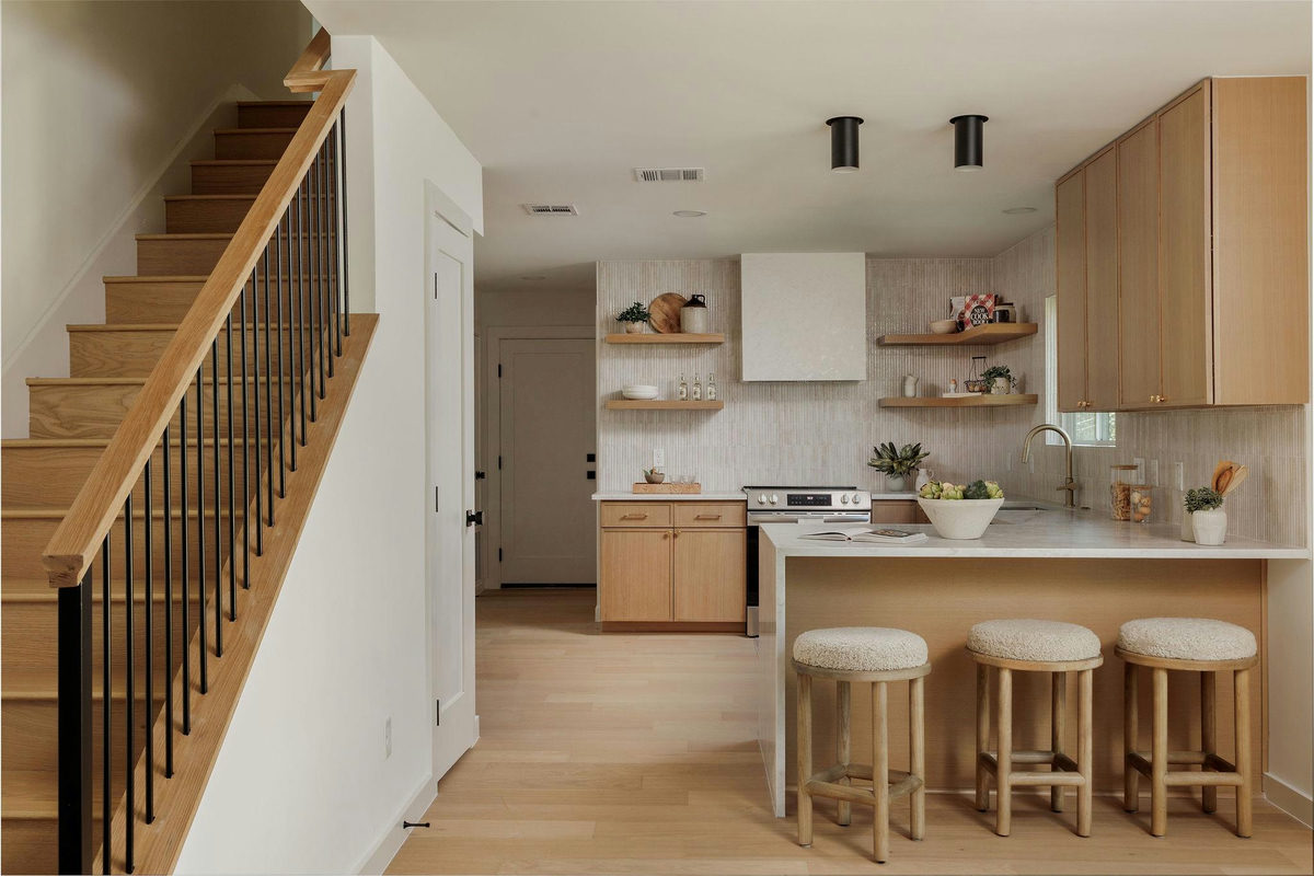 8708 Collingwood Dr — photo 2