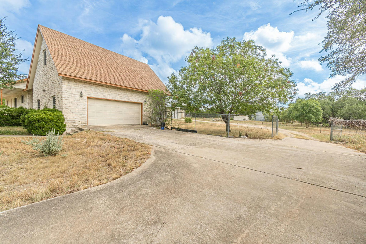 15 Tall Oaks Trl — photo 4