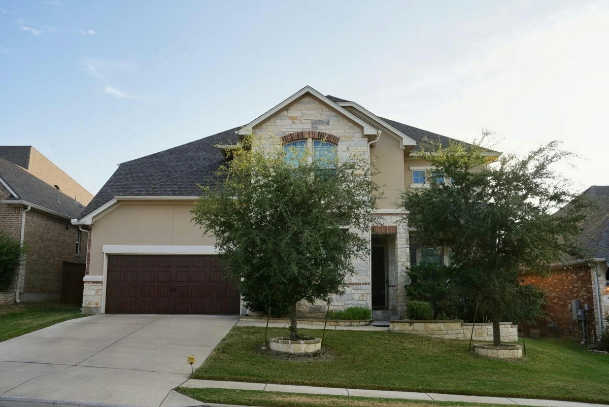 137 Claiborne Lake Ln — photo 2