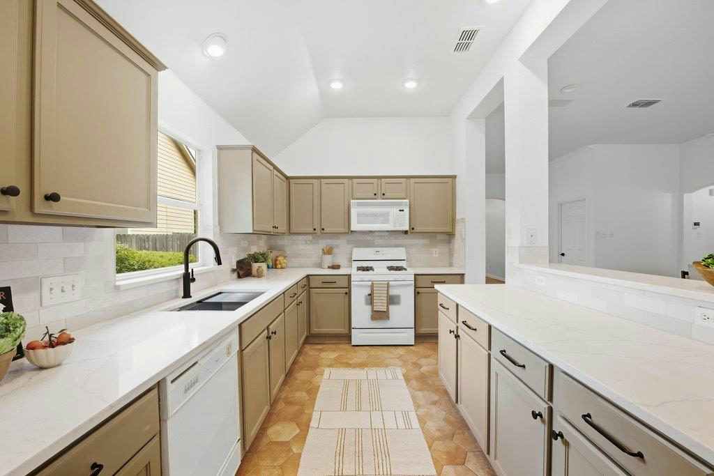 8804 Little Laura Dr — photo 3