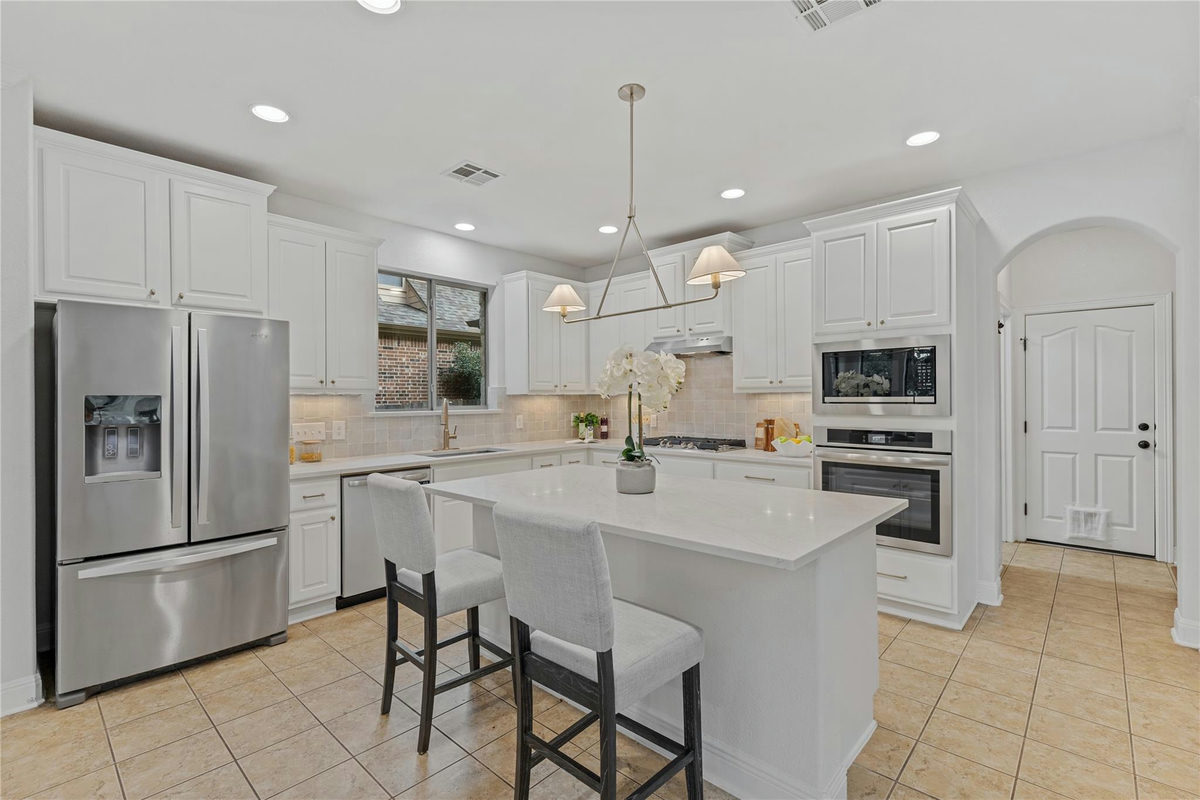 2709 Deep River Cir — photo 2
