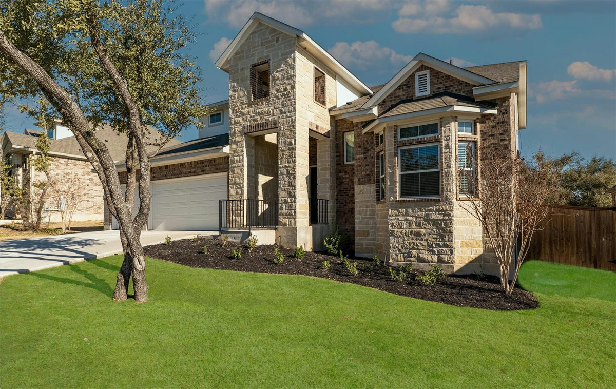 2345 Airport Dr — photo 2