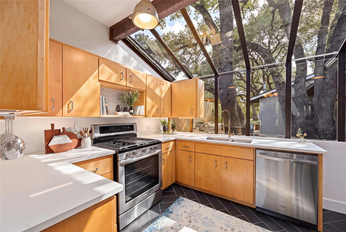 6603 Sunstrip Dr — photo 4