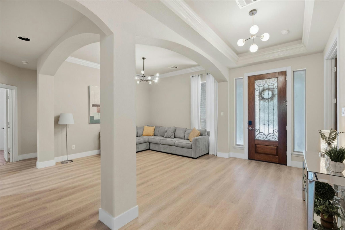 10113 Loxley Ln — photo 3