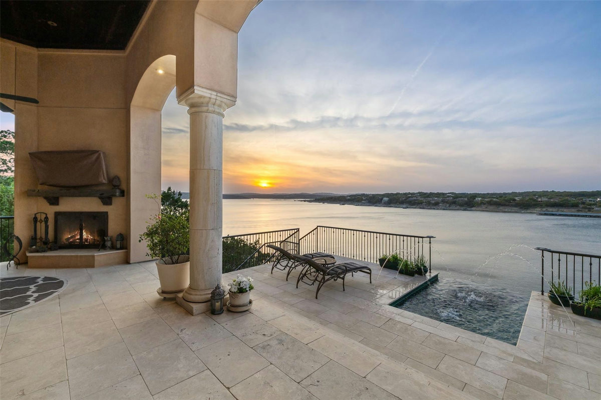 111 Sailfish St — exterior