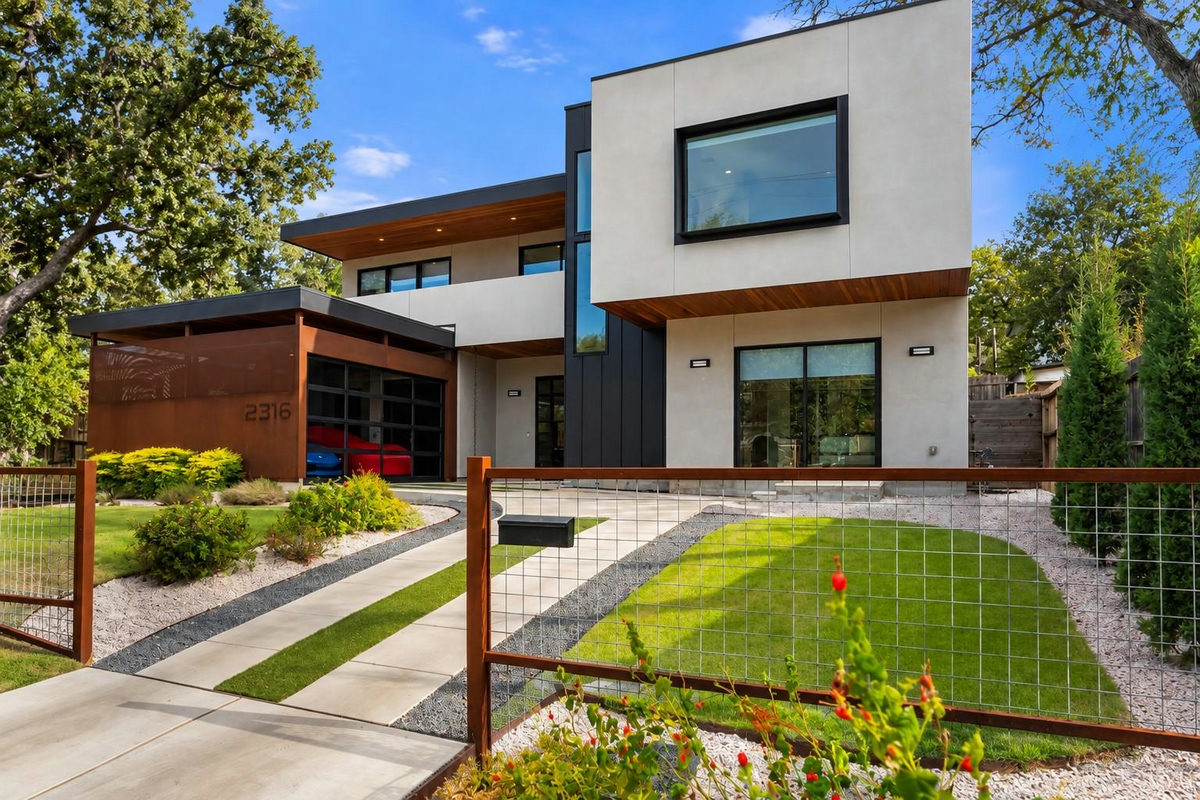 2316 W 7th St — exterior