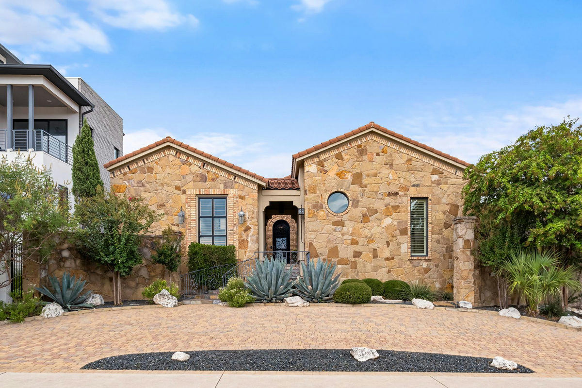12912 Luna Montana Way S — exterior