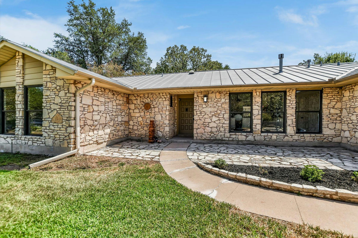 11501 Buckingham Rd — photo 3