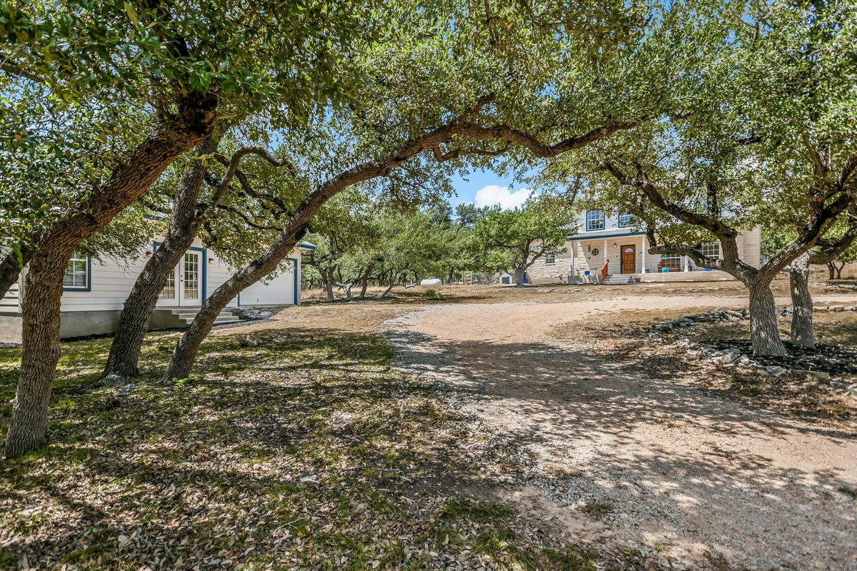 401 N RAINBOW RANCH Rd — photo 4