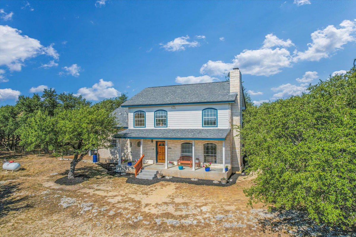 401 N RAINBOW RANCH Rd — photo 3