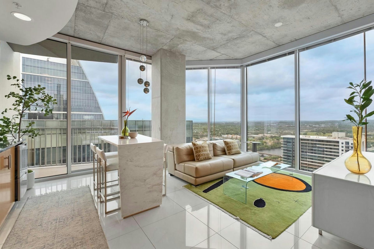 360 Nueces St #3602 — exterior