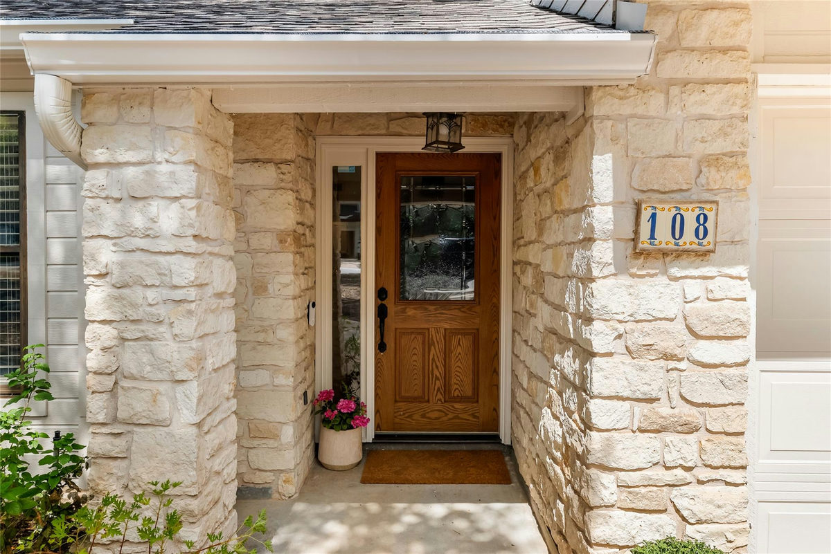 108 W SPRING Dr — photo 5