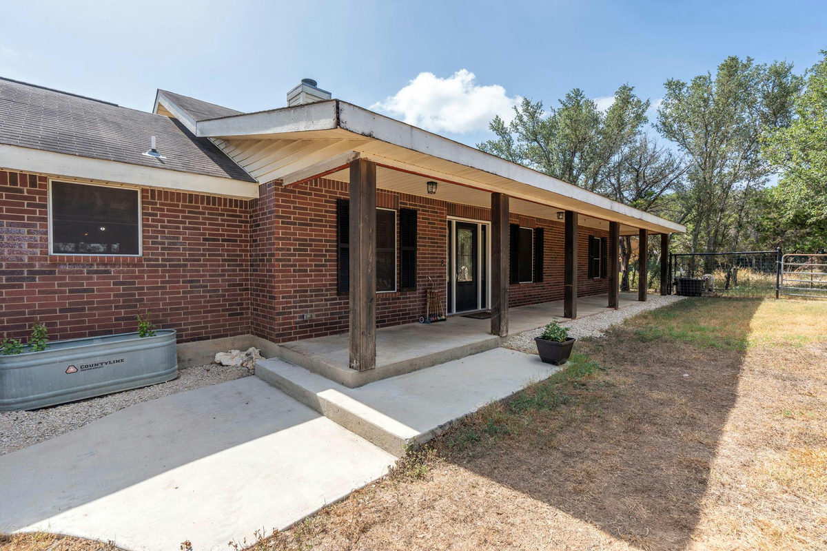 519 Eden Ranch Dr — photo 2