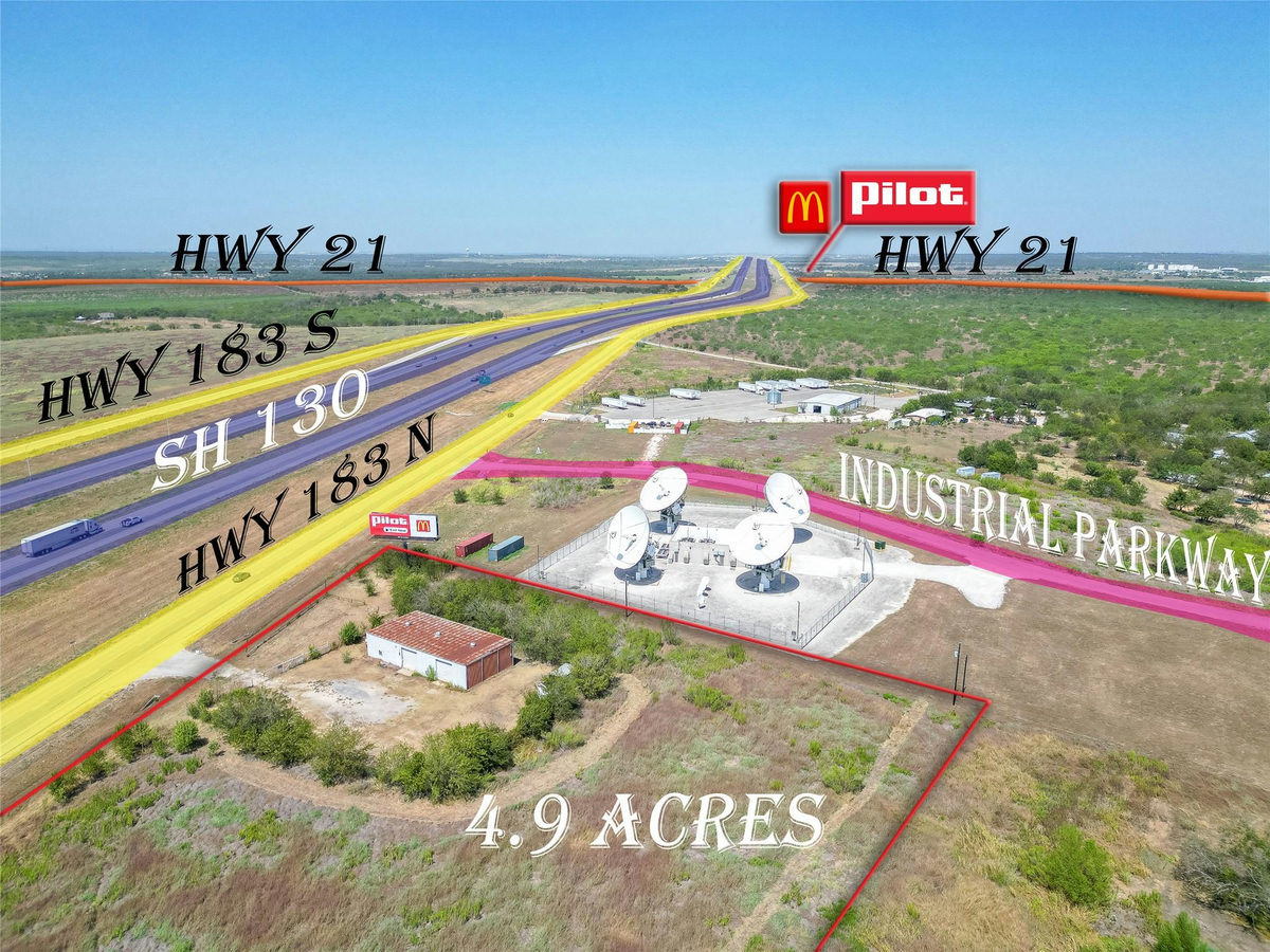 8956 N Us Highway 183 Hwy — exterior