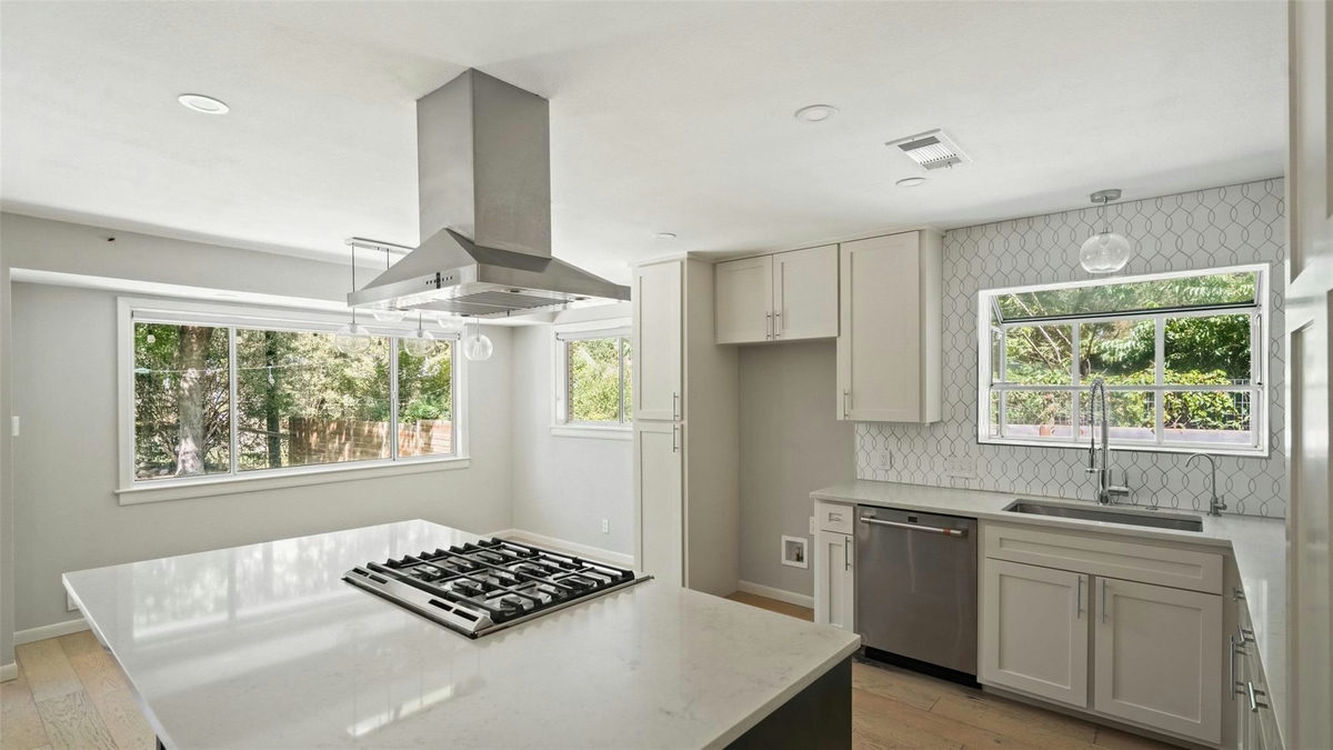 6404 Shoal Creek Blvd — photo 4