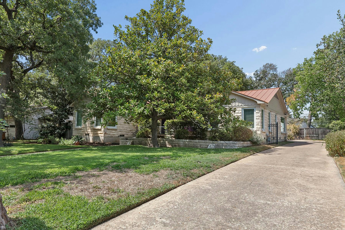 4204 Wildwood Rd — photo 2