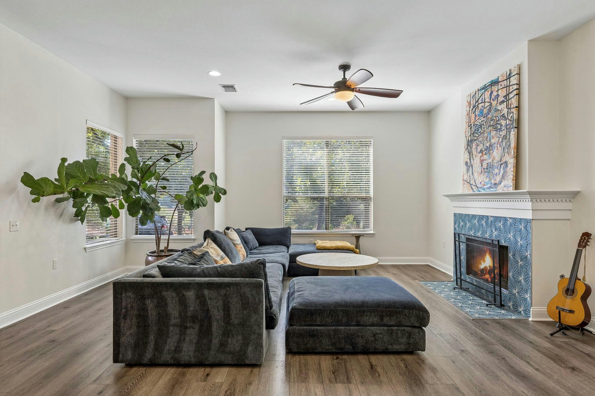 2700 Tom Miller St — photo 5