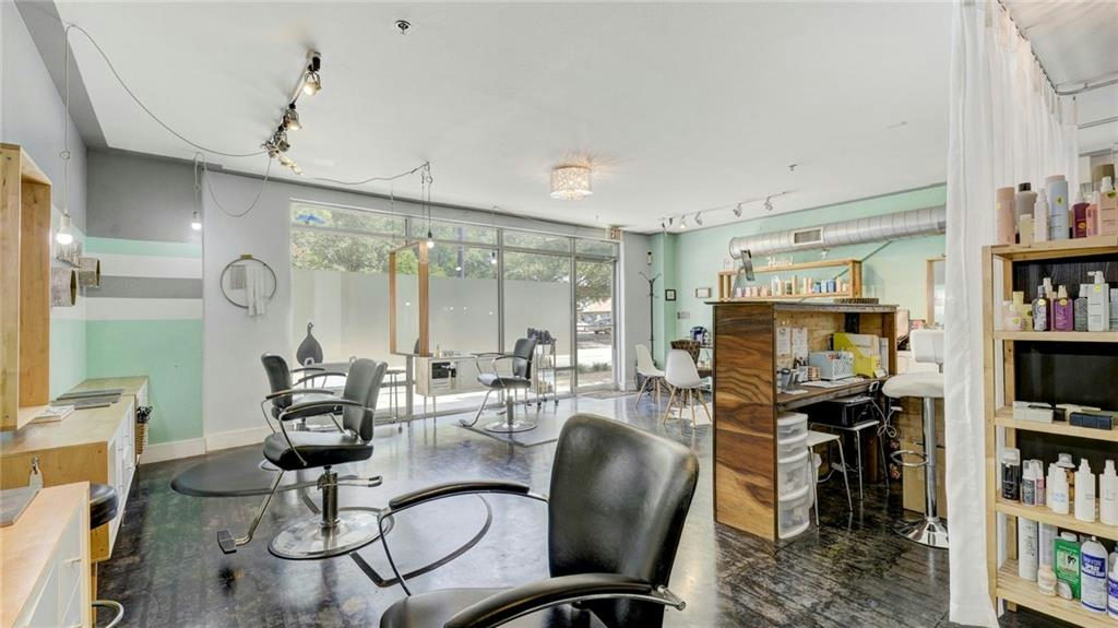 1601 E Cesar Chavez St #101 — photo 4