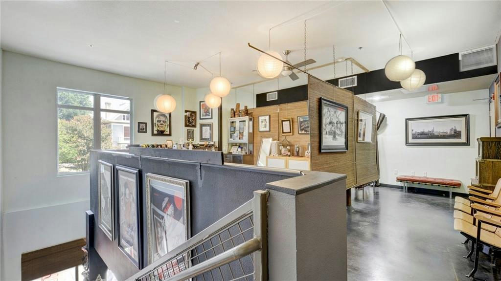 1601 E Cesar Chavez St #106 — photo 2