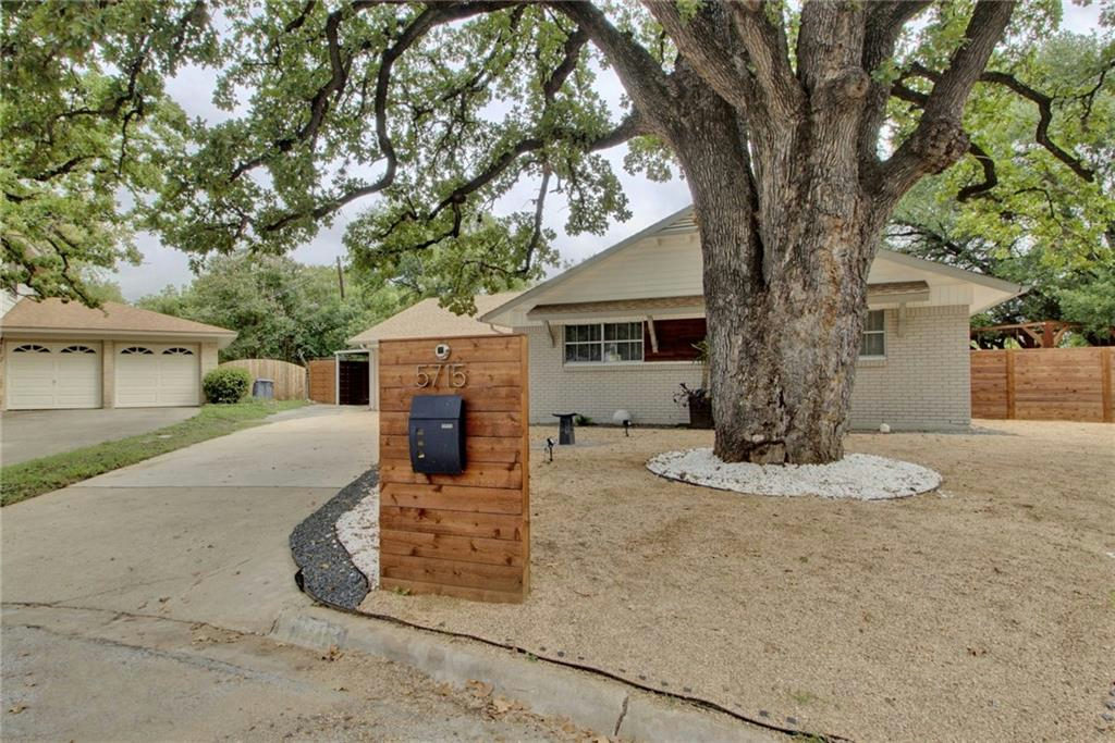 5715 Sandhurst Cir — photo 2