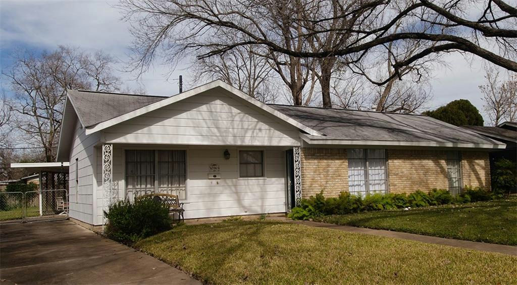 4704 Enchanted Ln