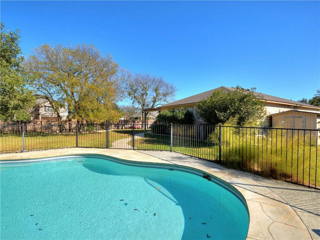 300  Wind Hollow Dr  