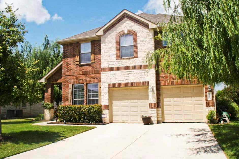 18616  Royal Pointe Dr  
