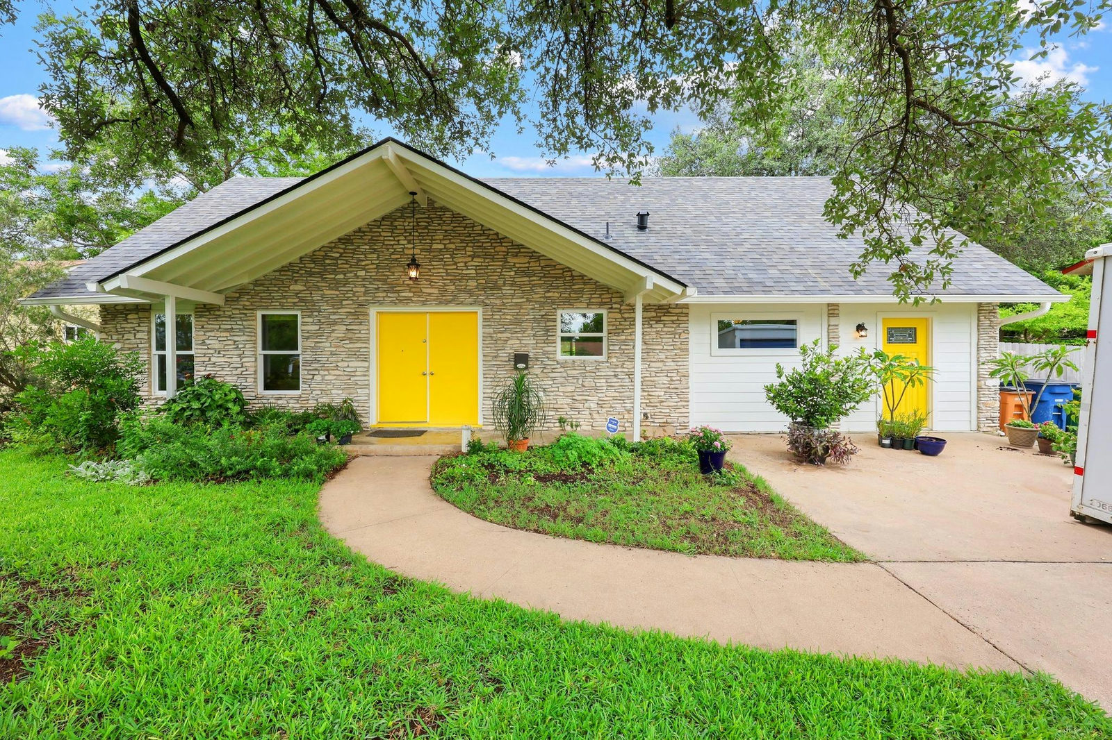 1209  Clearfield Dr  