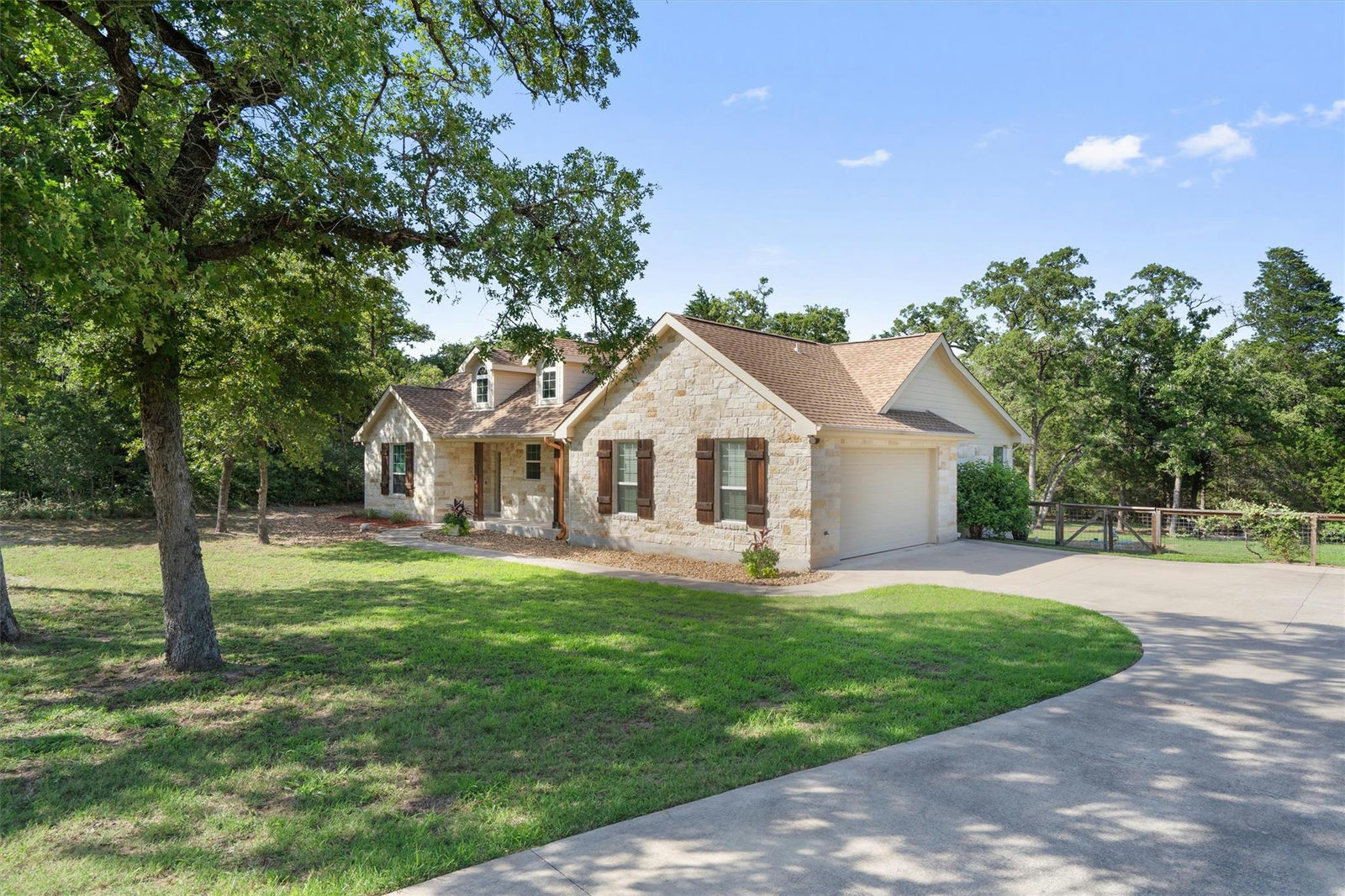 147  Pin Oak Xing  