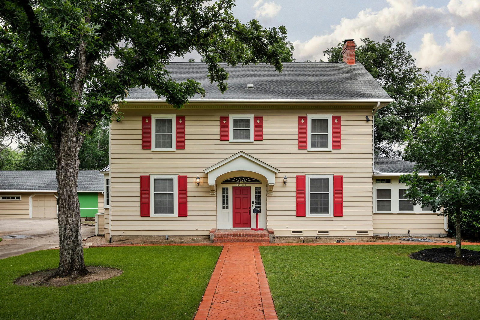 3201  West Ave