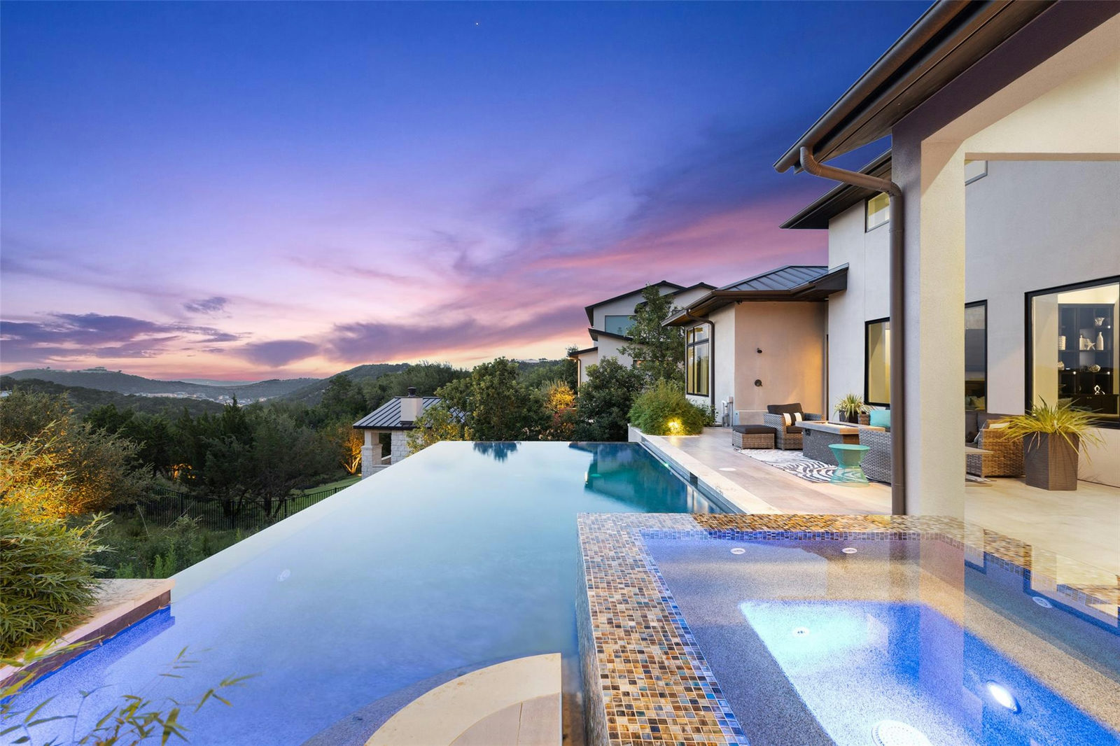 409  Bowcross Pt
