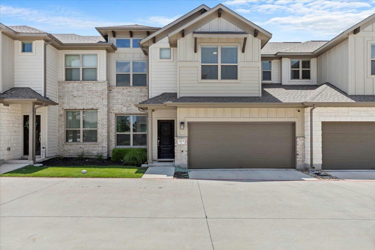 2500  Forest Creek Dr  #703