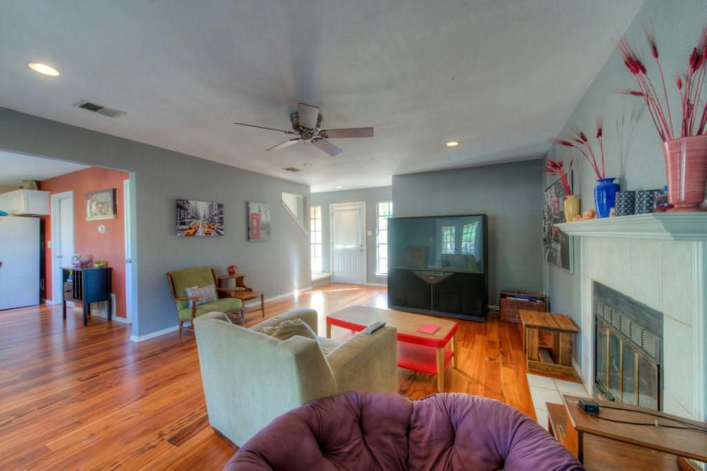 602  Bowling Ct  