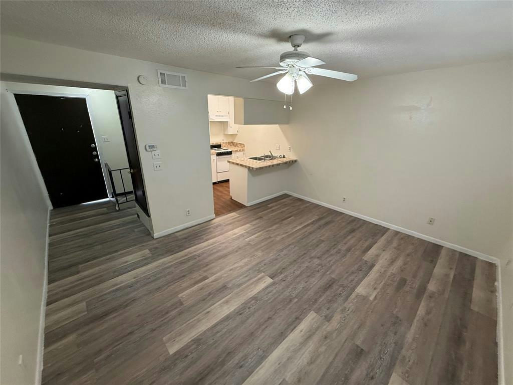 2408  Longview St  #104.