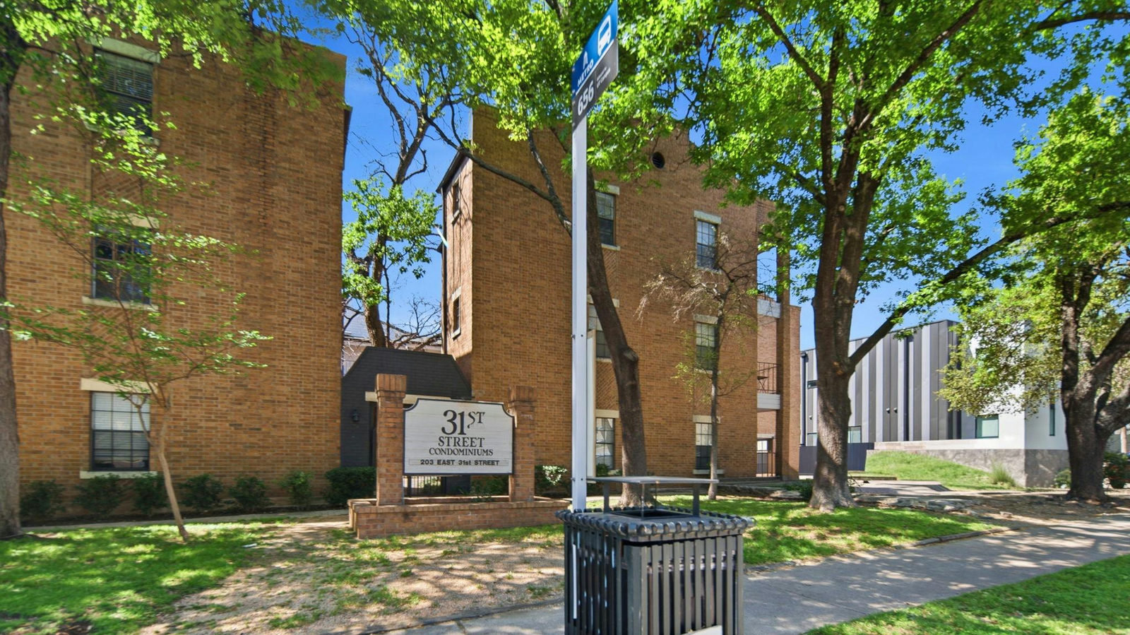 203 E 31st St  #102