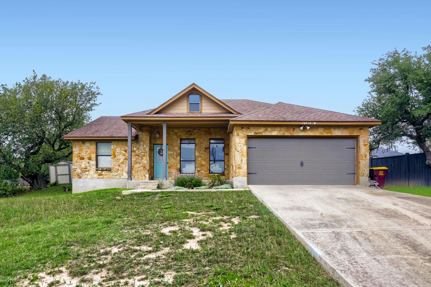 10213  Thomas Ln