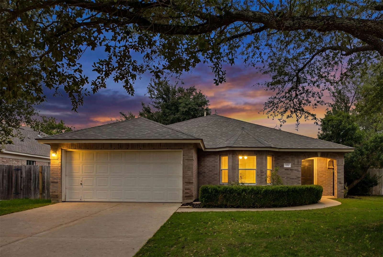 1751  Star Light Cir