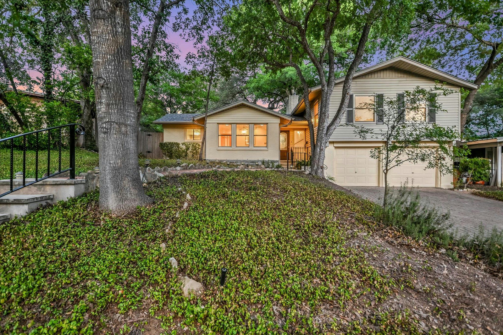 1113  BLUEBONNET Ln