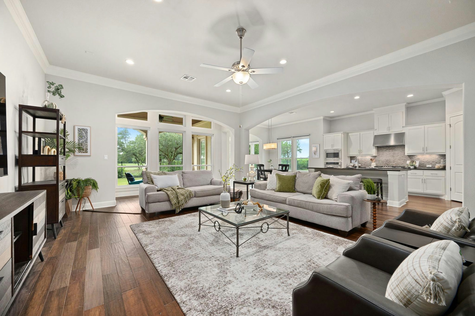 2210  University Club Dr  #5A