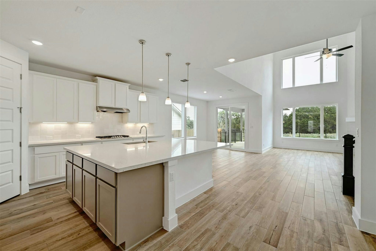 1184  Sage Thrasher Cir